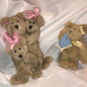 Mama bear 🐻 with 👶 bear 🐻 girl 👧🏻